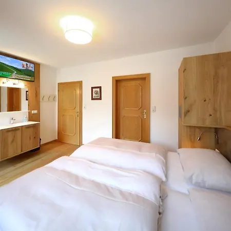 Wirnsperger アパート グロースアルル